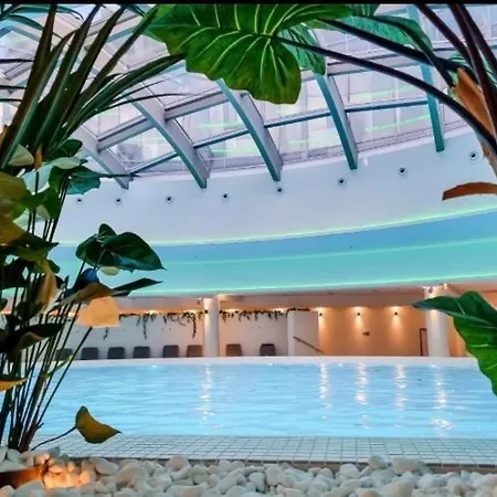 Hanza Tower Sunny 22 Pool & Jacussi שצ'צ'ין
