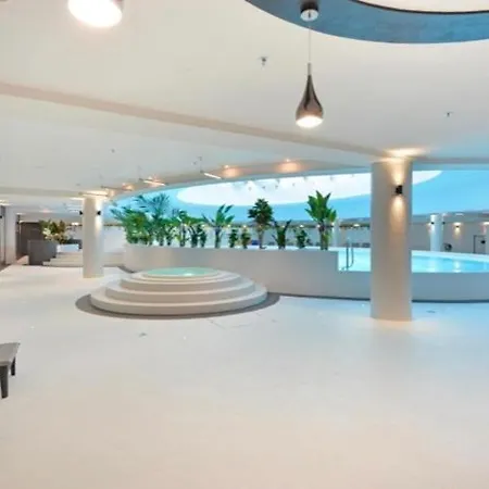 דירה Hanza Tower Sunny 22 Pool & Jacussi